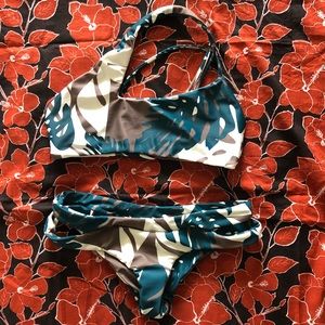 Beautiful Mikoh 2 piece bikini NWOT Small